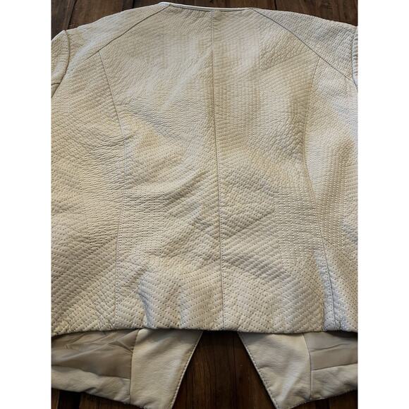 Andrew Marc New York Faux Leather Moto Jacket Ivory Size XL Edgy Sleek - Picture 16 of 16